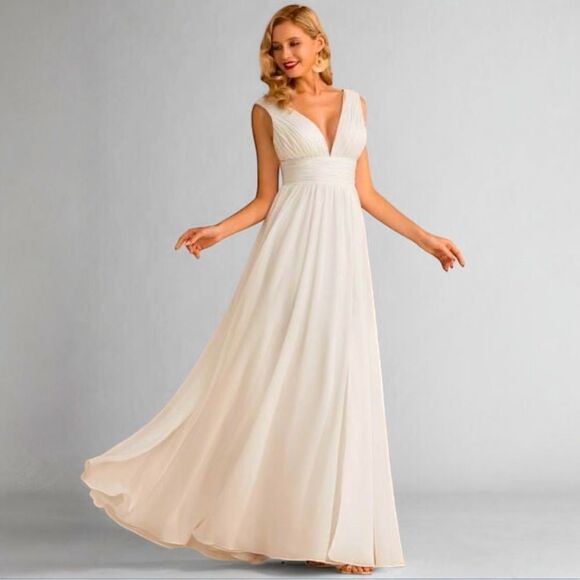 Jj's House Elegant White Evening Gown. Perfect for destination wedding! Sz 6. - Picture 5 of 13